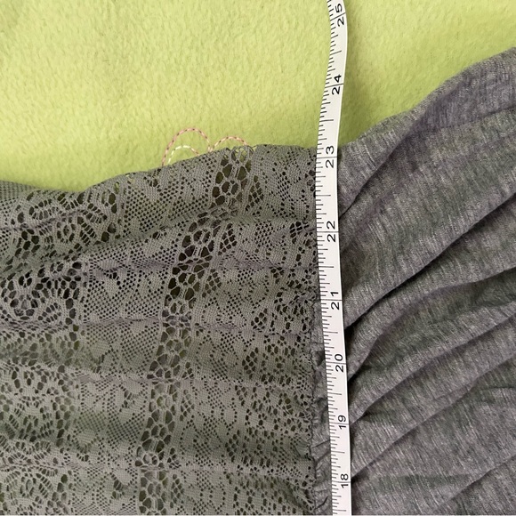 Grey, mid 2010’s does Y2K Sleeveless Blouse - Picture 4 of 6